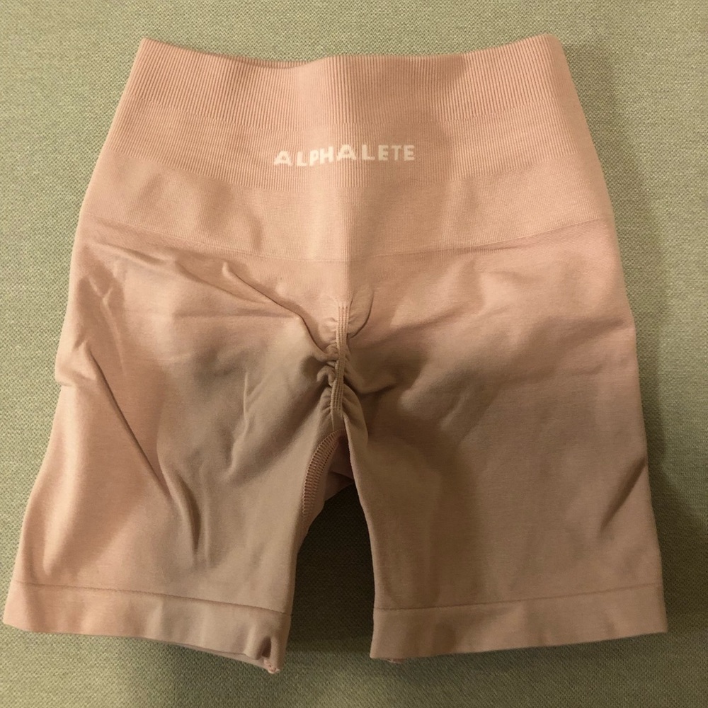 Alphalete amplify shorts
